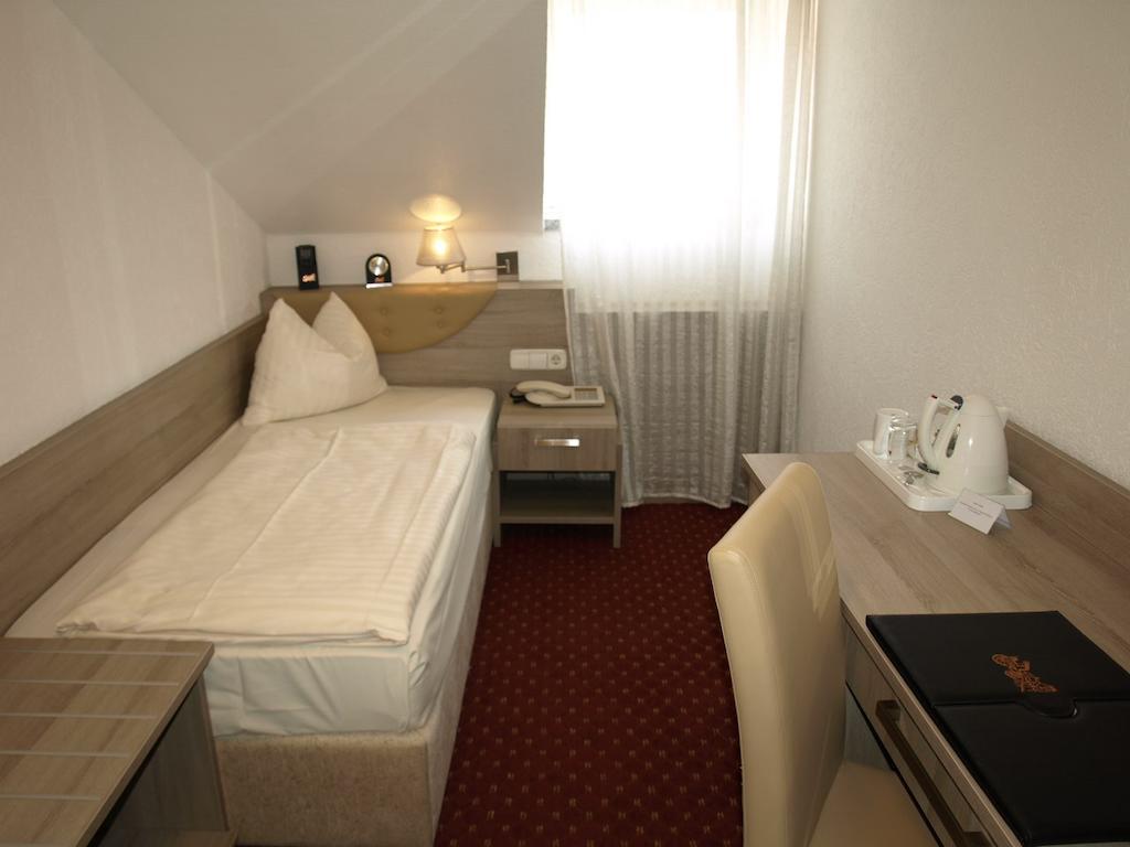 Airport Hotel Filder Post Stuttgart Exterior photo